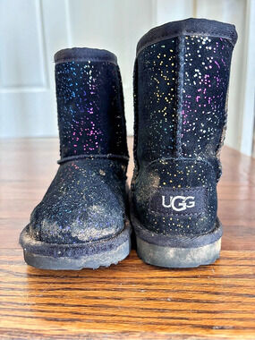 UGG Classic Short II Glitter Black Glitter Boots Girls US 8
